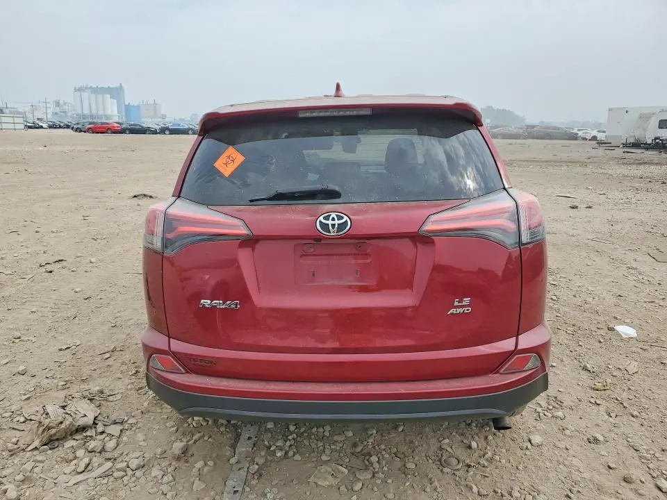 2018 TOYOTA RAV4 LE  