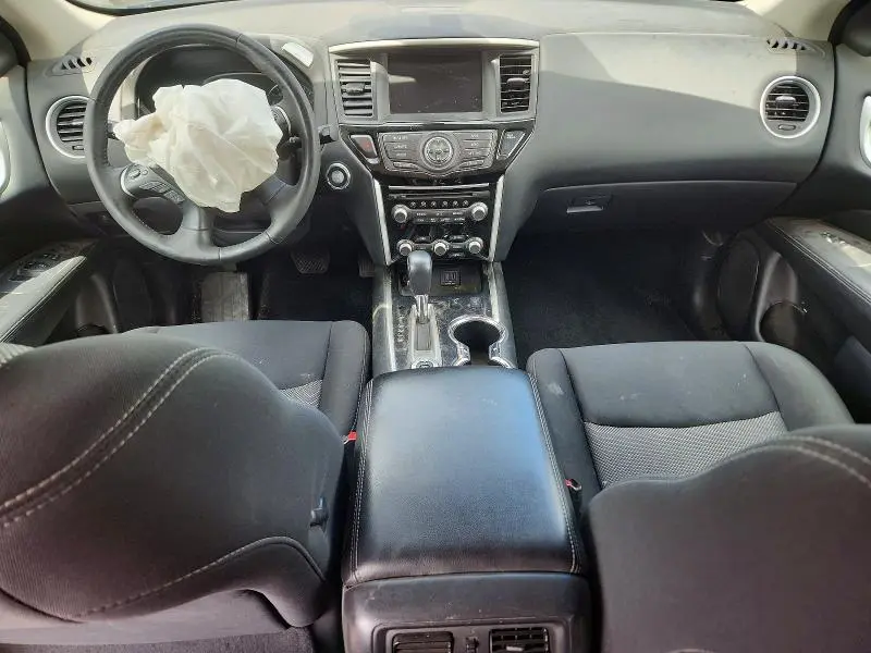 2018 NISSAN PATHFINDER SV  