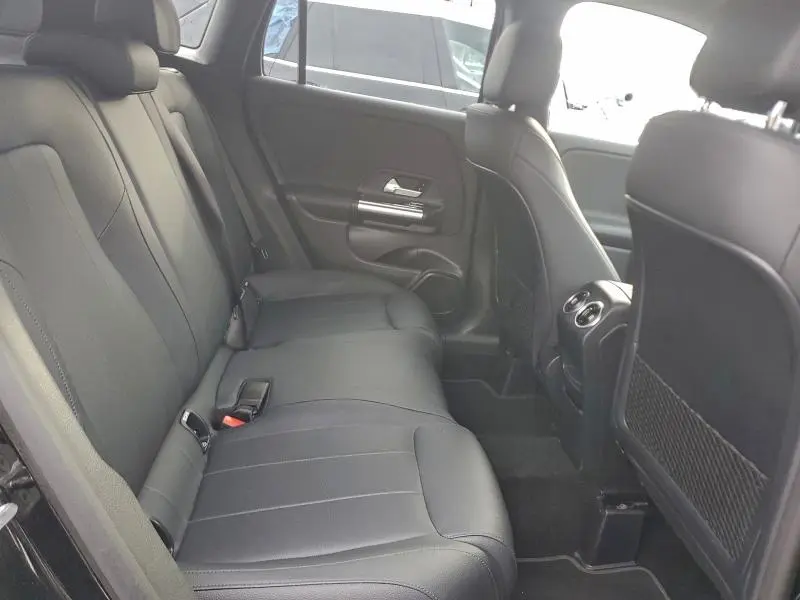 2025 MERCEDES-BENZ GLA 250  