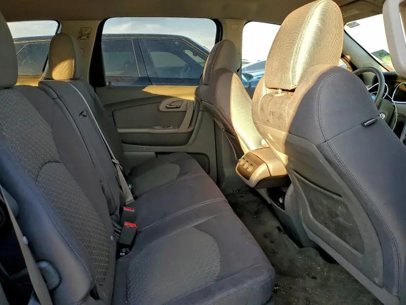 2011 CHEVROLET TRAVERSE LS  