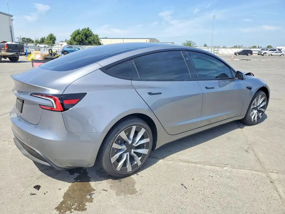 2026 TESLA MODEL 3   