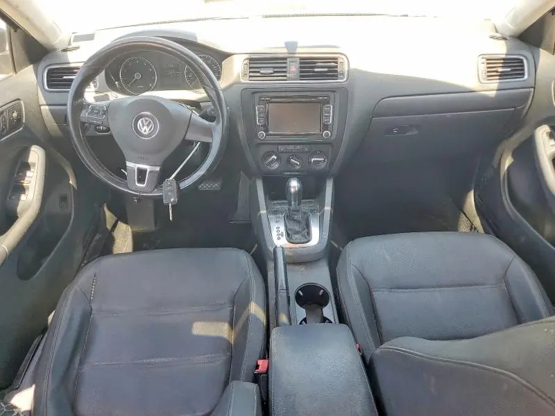 2012 VOLKSWAGEN JETTA SE  