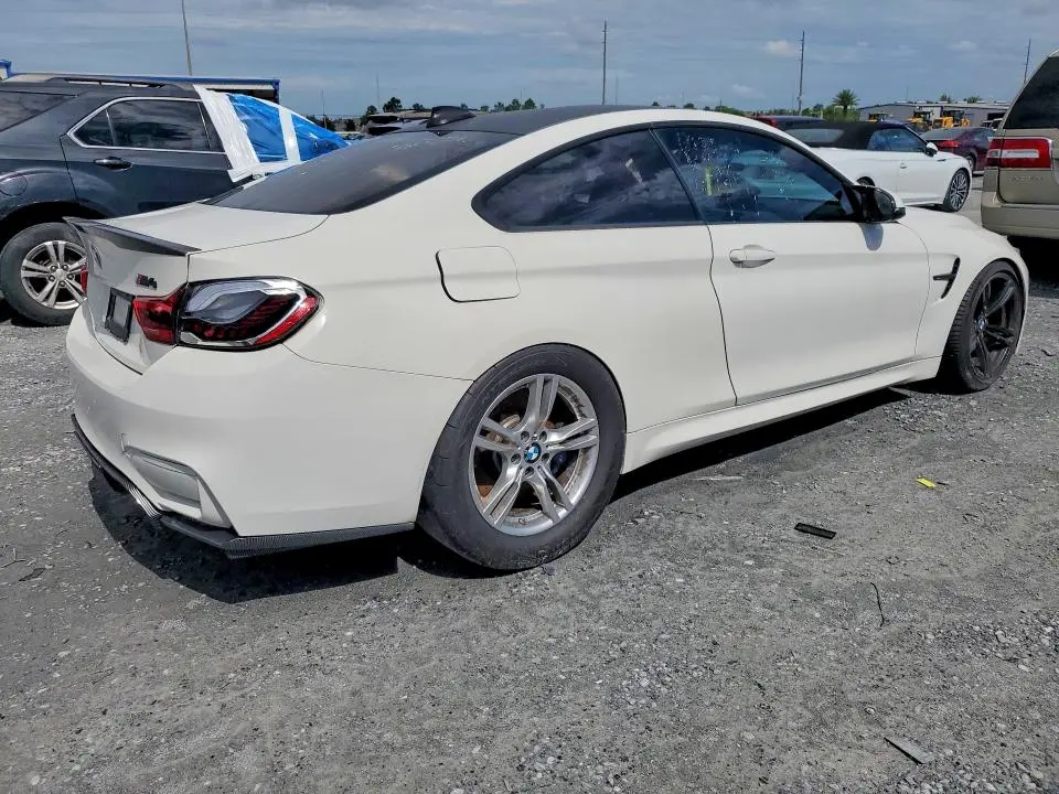 2015 BMW M4   