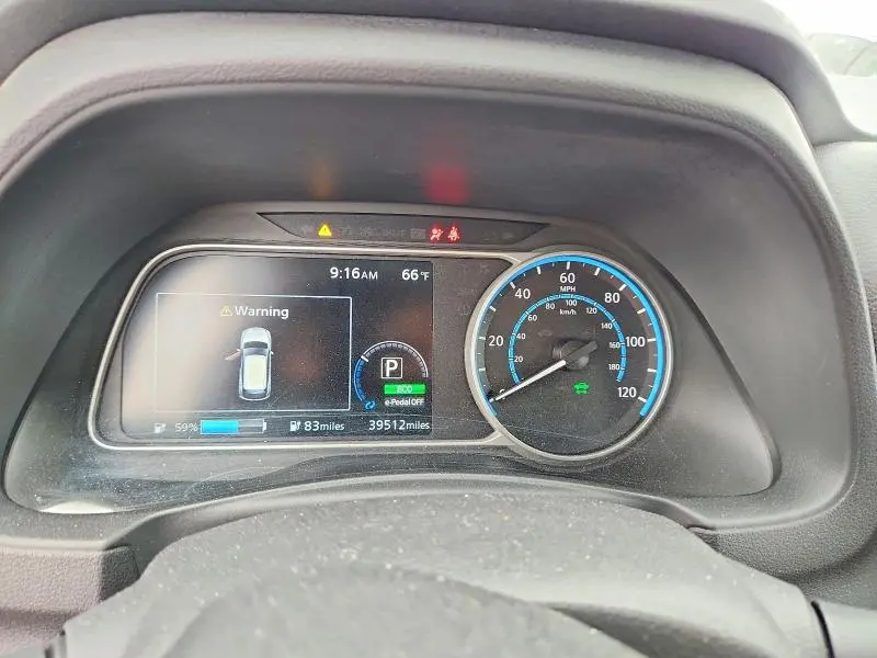 2021 NISSAN LEAF SV  