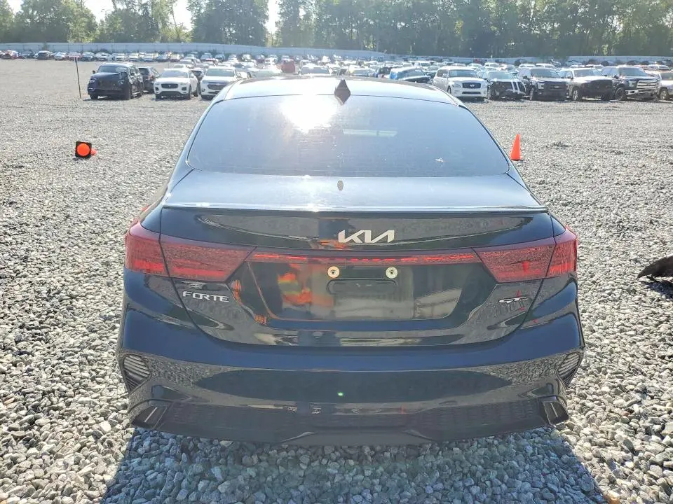 2023 KIA FORTE GT LINE  