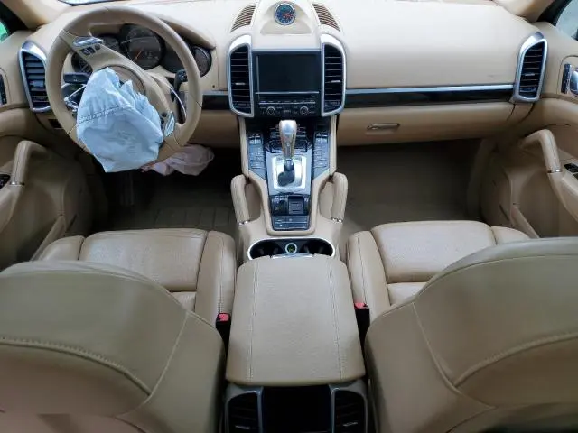 2014 PORSCHE CAYENNE