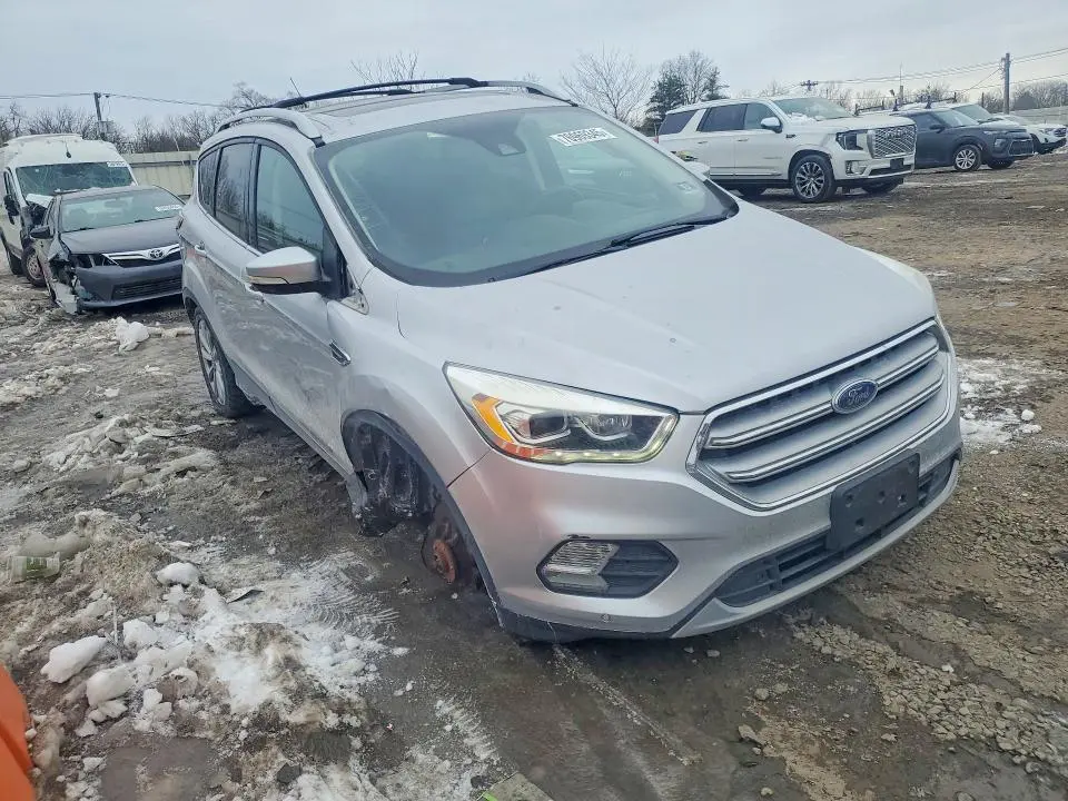 2017 FORD ESCAPE TITANIUM  