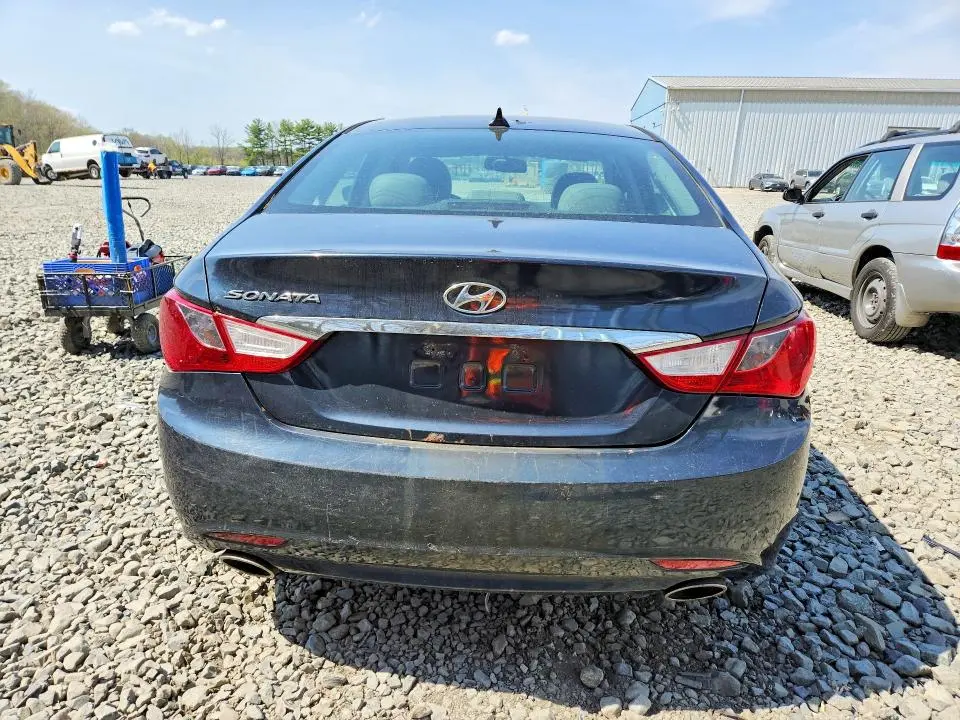 2013 HYUNDAI SONATA SE  