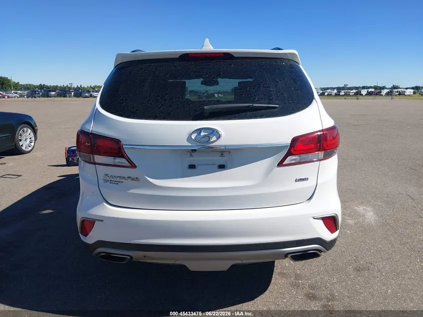 2017 HYUNDAI SANTA FE SE