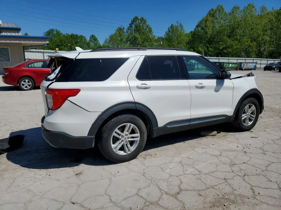 2022 FORD EXPLORER XLT  