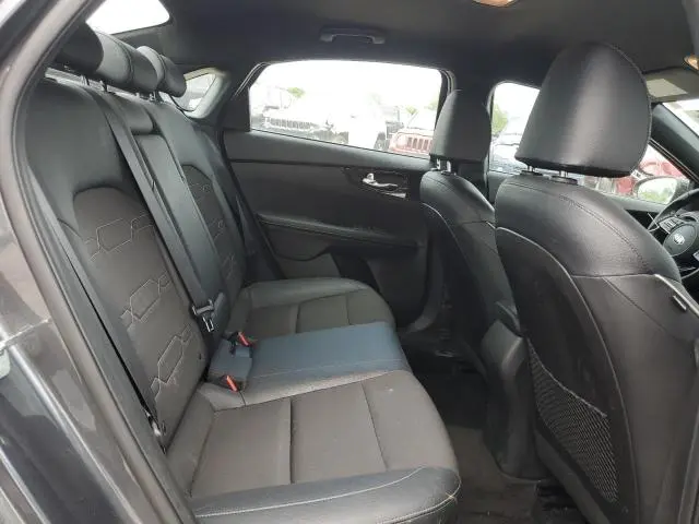 2021 KIA FORTE GT LINE  