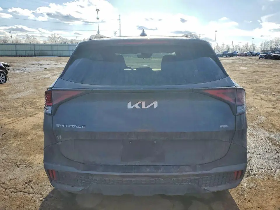 2023 KIA SPORTAGE X-LINE  