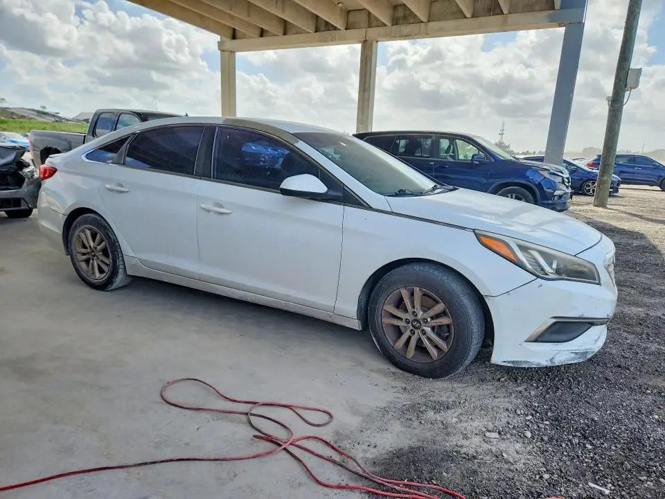 2016 HYUNDAI SONATA SE  