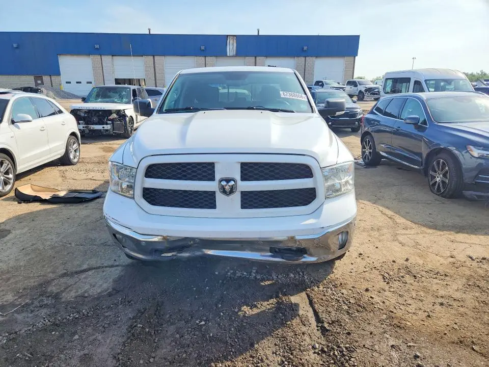 2015 RAM 1500 SLT  