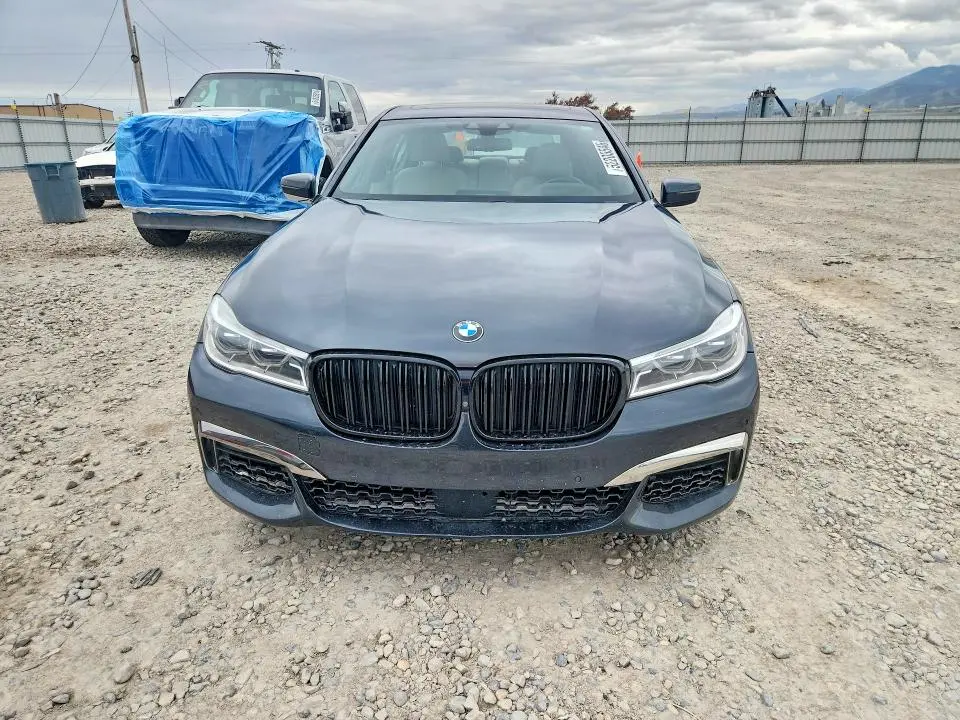 2016 BMW 750 XI  