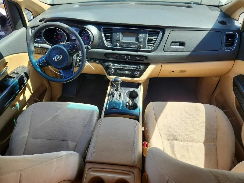 2017 KIA SEDONA LX  