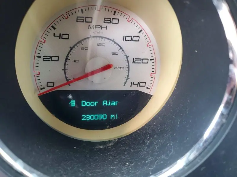 2013 DODGE CHALLENGER SXT  