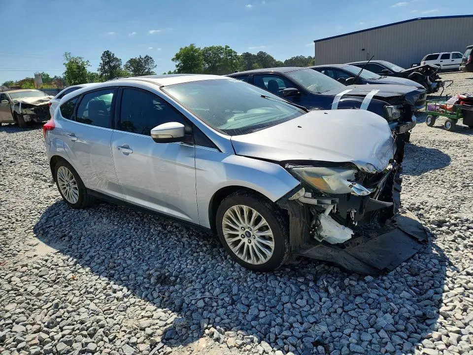 2012 FORD FOCUS TITANIUM  