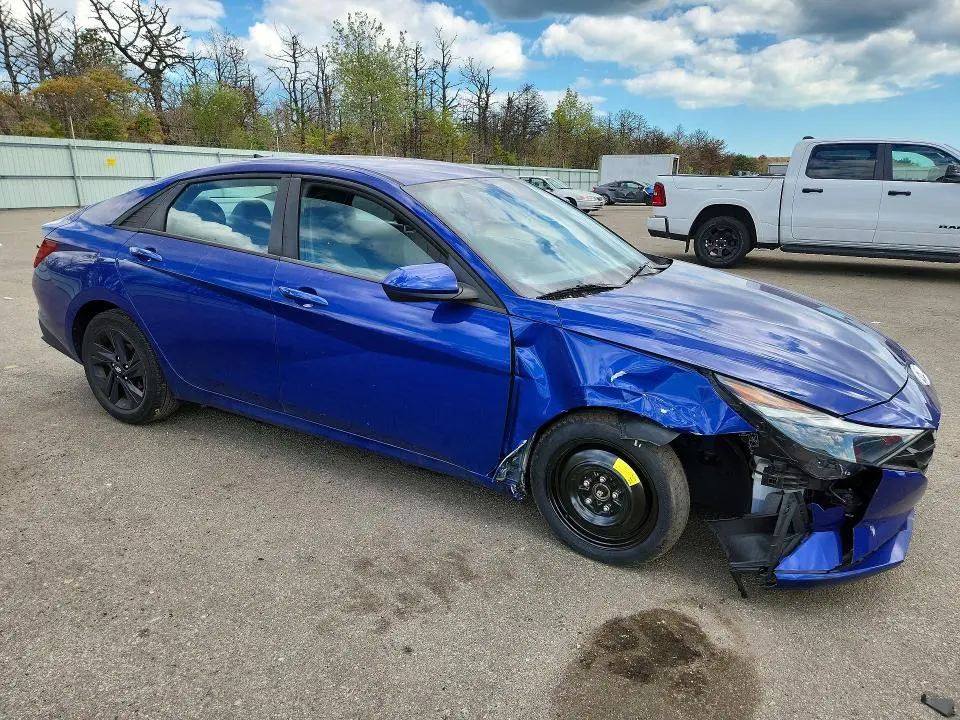 2022 HYUNDAI ELANTRA SEL  