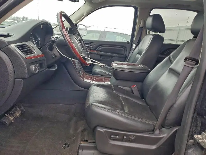 2012 CADILLAC ESCALADE ESV LUXURY  