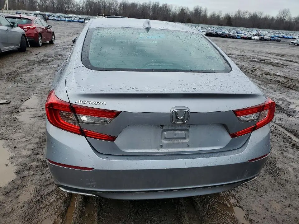 2018 HONDA ACCORD LX  