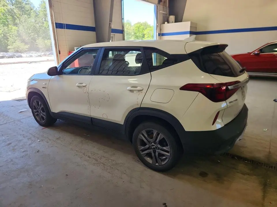 2021 KIA SELTOS LX  