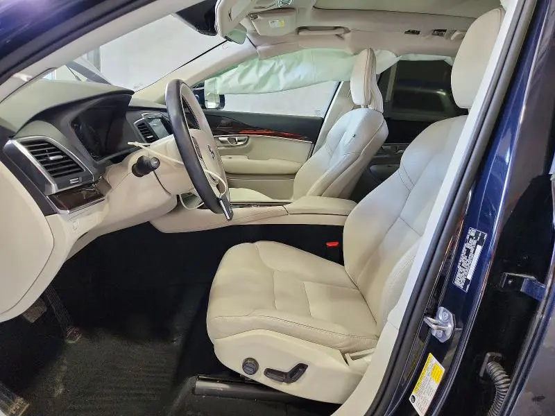 2019 VOLVO XC90 T5 MOMENTUM  