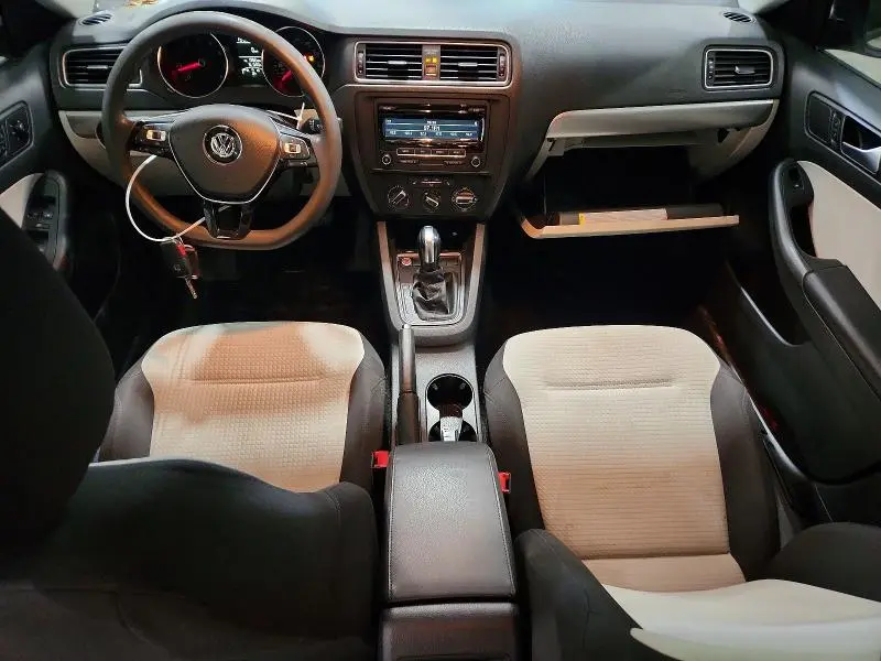2015 VOLKSWAGEN JETTA SE  