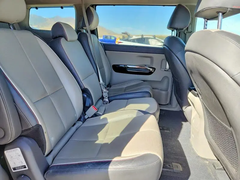 2016 KIA SEDONA EX  