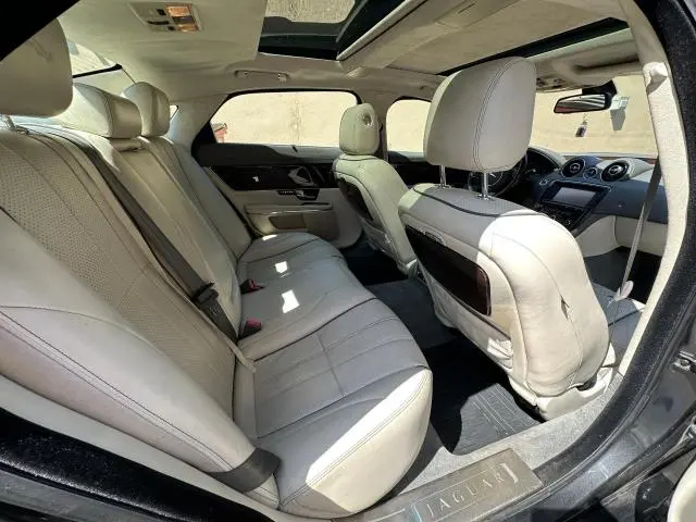 2011 JAGUAR XJL   