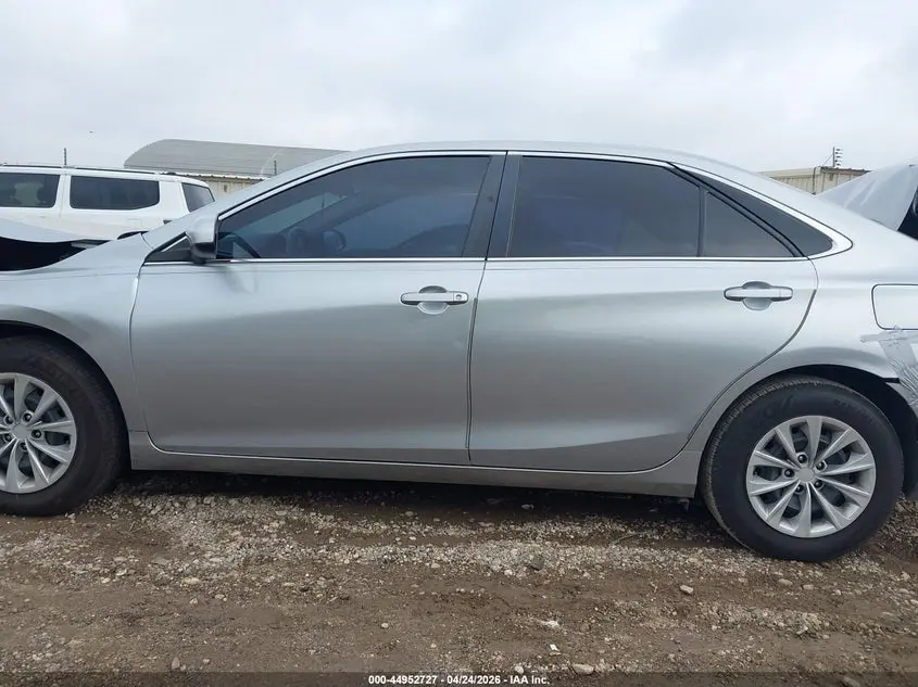 2015 TOYOTA CAMRY LE