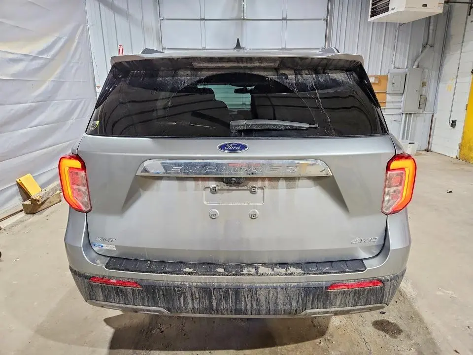 2021 FORD EXPLORER XLT  