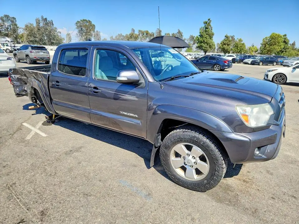 2015 TOYOTA TACOMA V6  