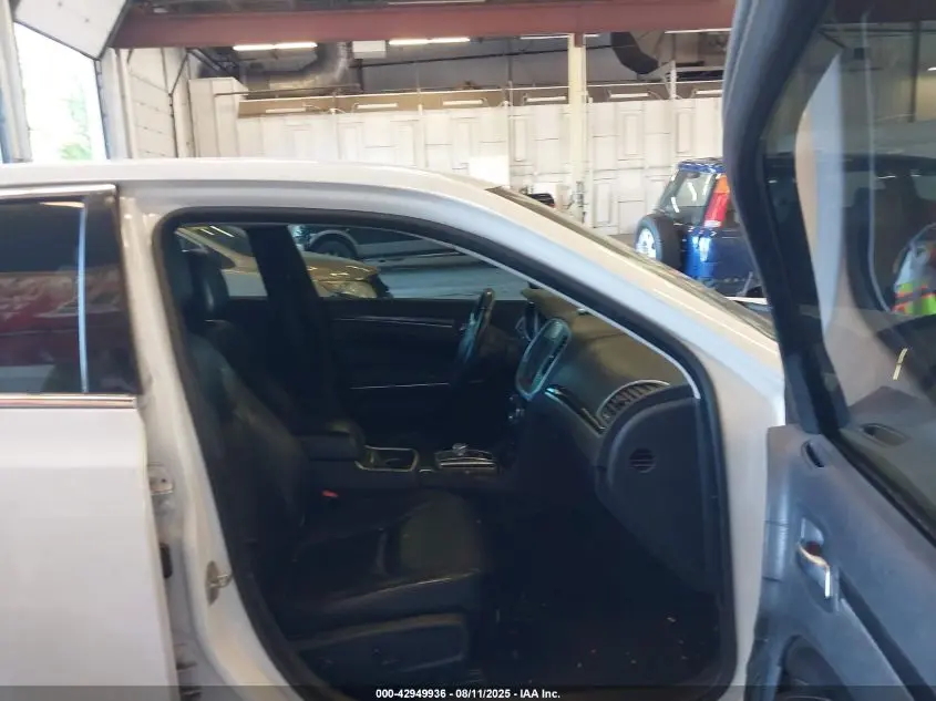 2015 CHRYSLER 300 LIMITED