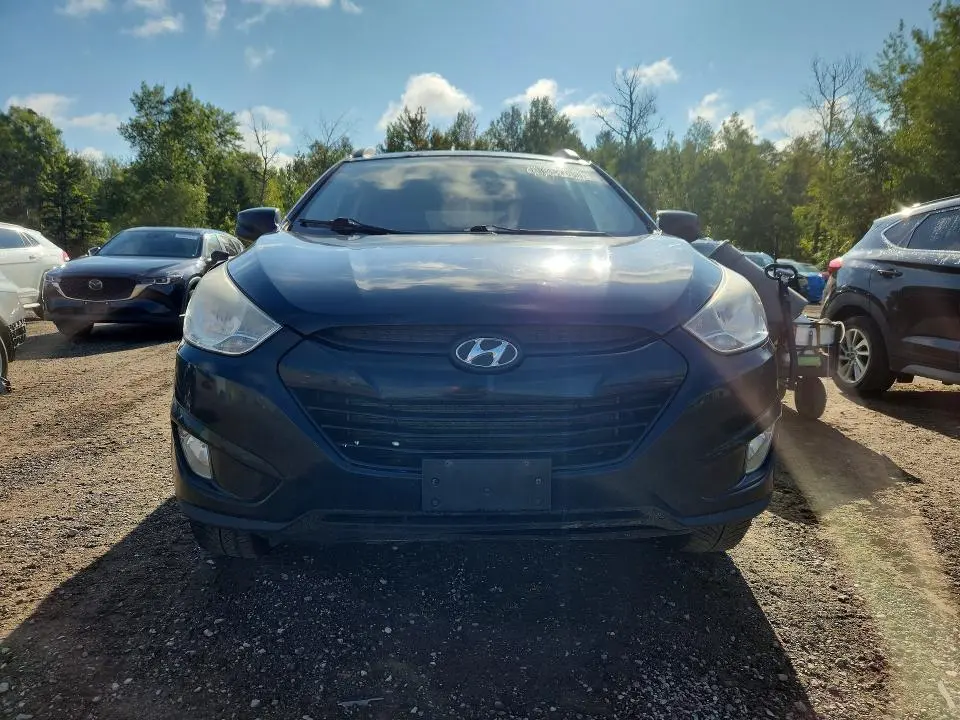 2011 HYUNDAI TUCSON GLS  