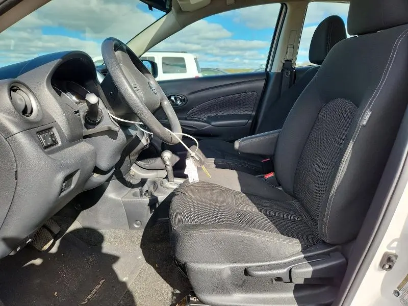 2019 NISSAN VERSA SV  