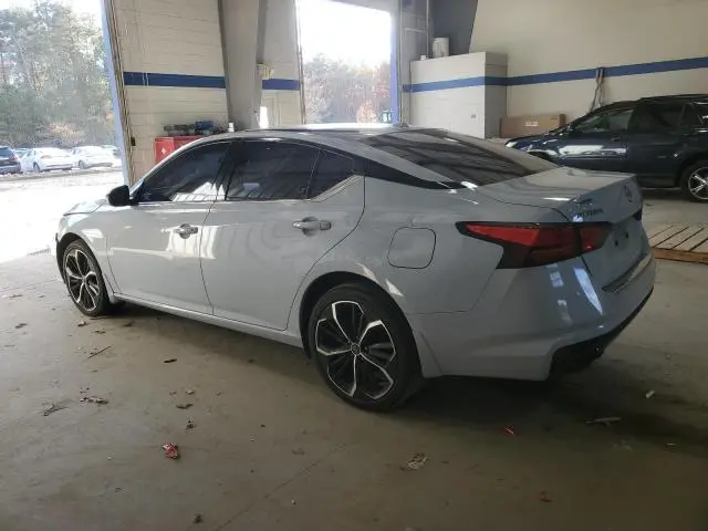 2023 NISSAN ALTIMA SR  