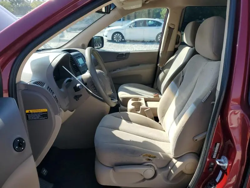 2011 KIA SEDONA LX  