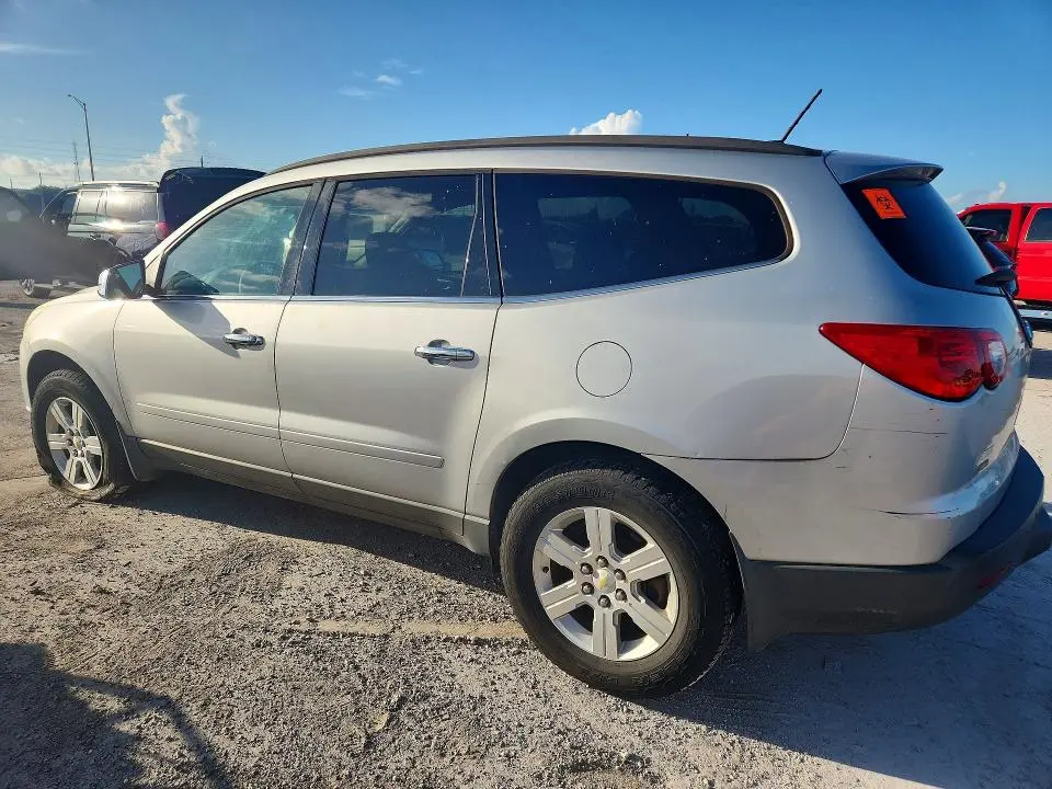 2012 CHEVROLET TRAVERSE LT  