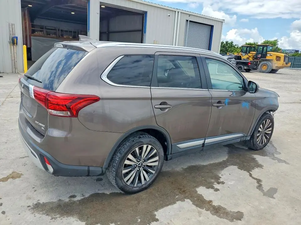 2019 MITSUBISHI OUTLANDER SE  