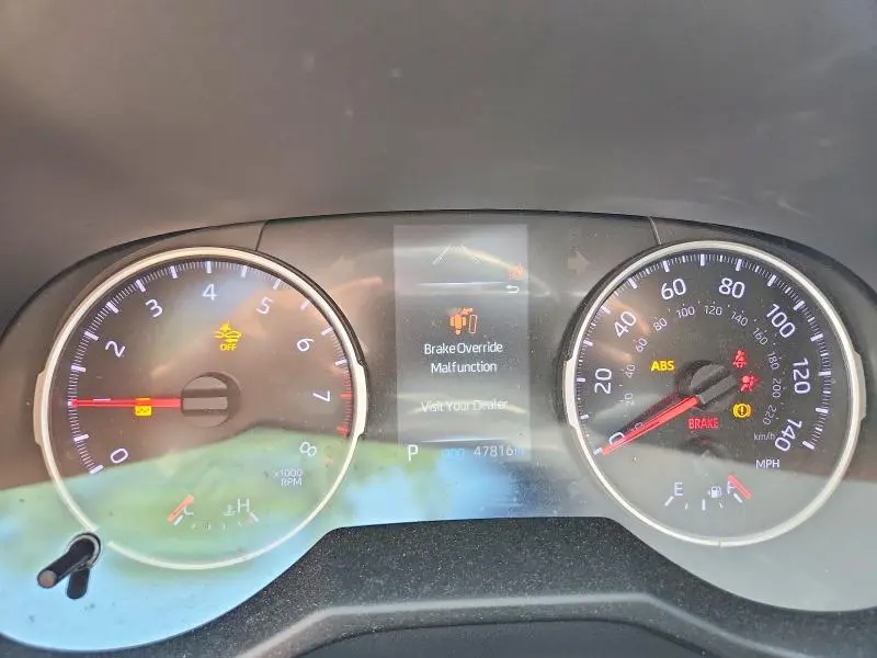 2022 TOYOTA RAV4 LE  