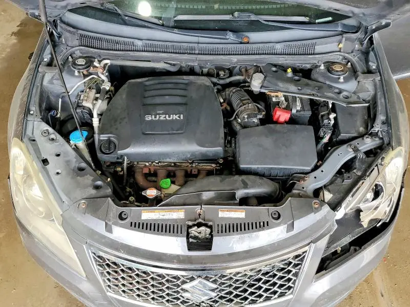 2010 SUZUKI KIZASHI SLS  