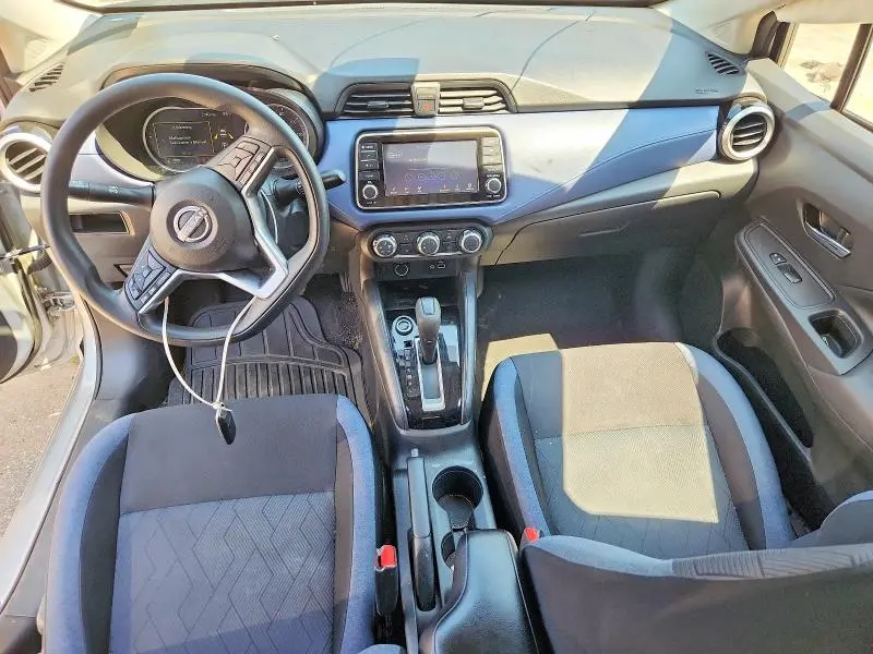 2023 NISSAN VERSA SV  