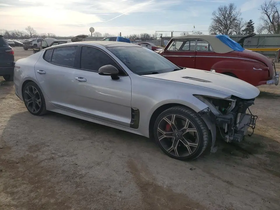 2018 KIA STINGER GT2  