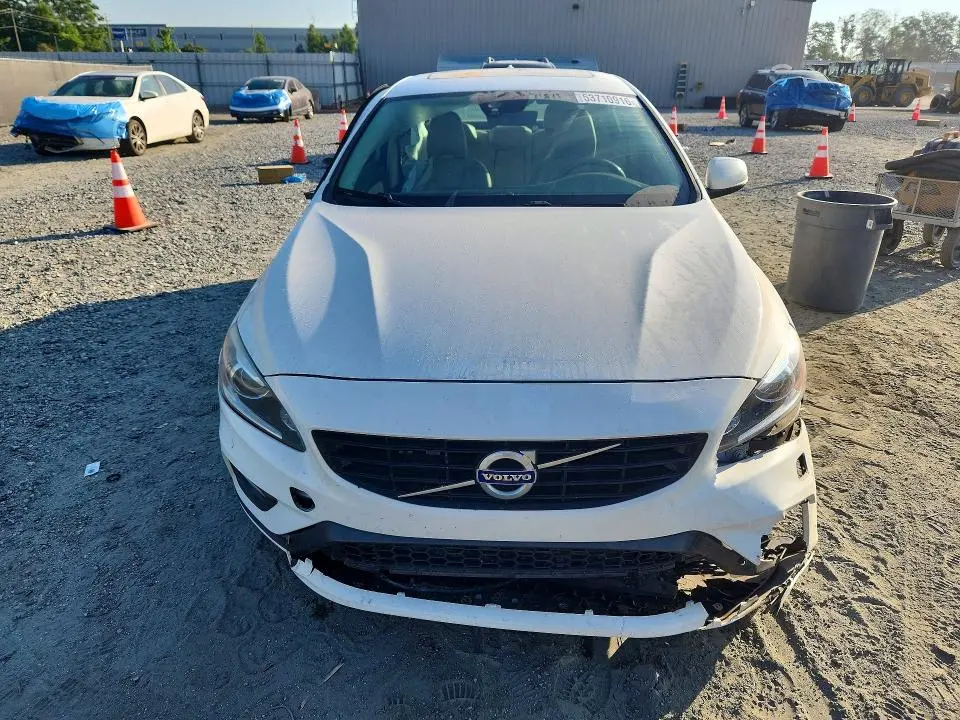 2017 VOLVO S60   