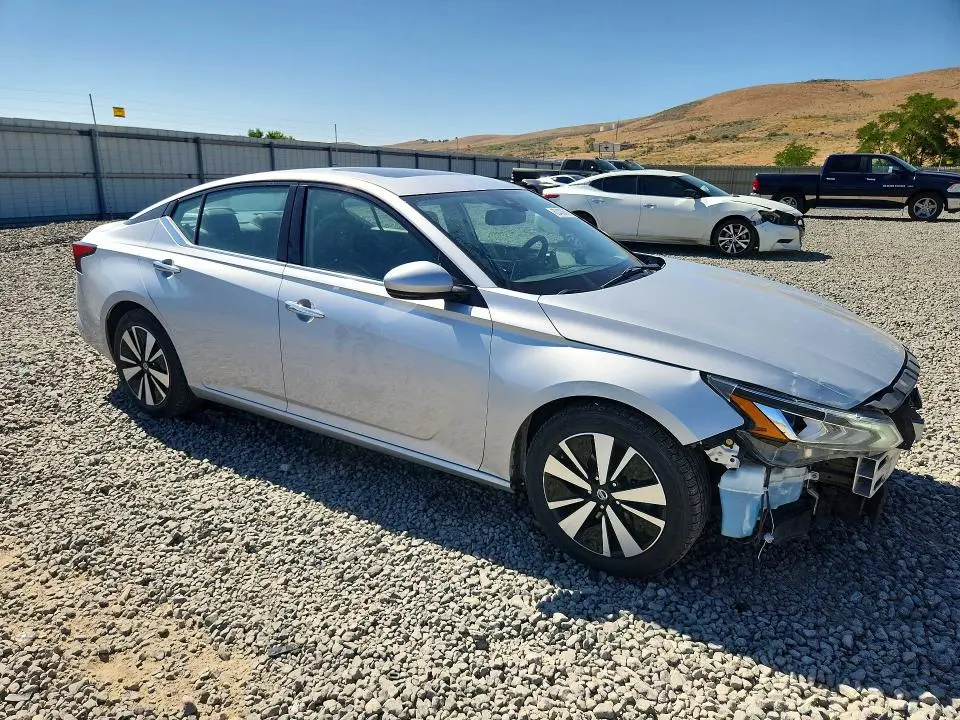 2020 NISSAN ALTIMA SL  
