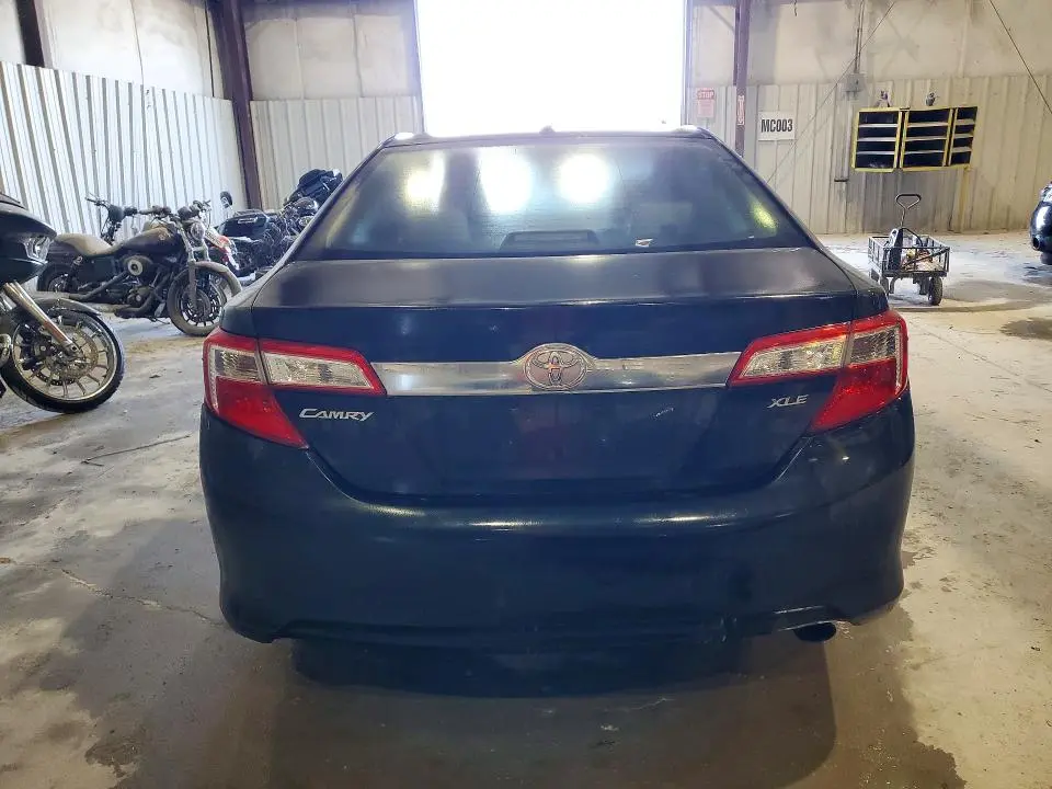 2012 TOYOTA CAMRY XLE  