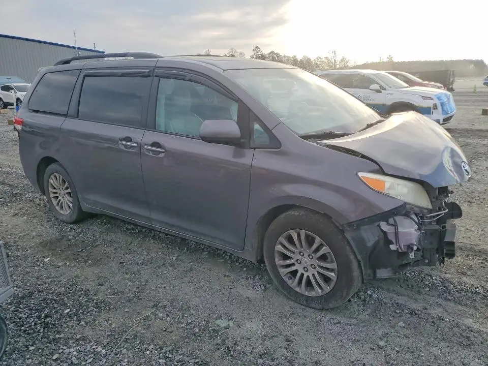 2012 TOYOTA SIENNA XLE 8-PASSENGER  