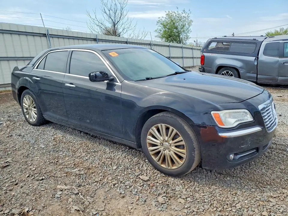 2013 CHRYSLER 300C   
