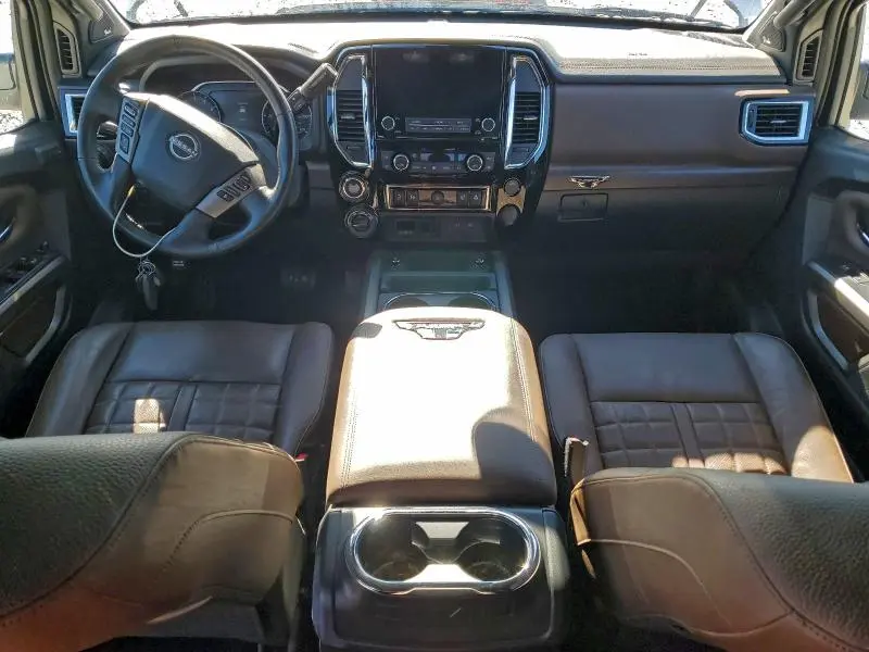 2024 NISSAN TITAN PRO-4X  
